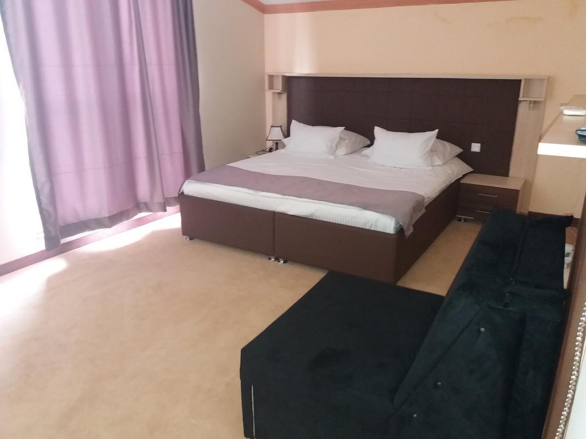Hotel & Restaurant Great Wall - Airport Sarajewo Zewnętrze zdjęcie